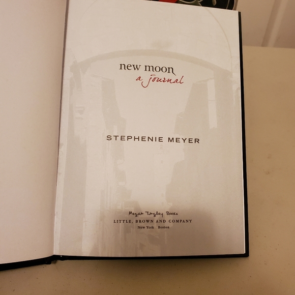 The Twilight Saga Tin box set - Picture 4 of 14